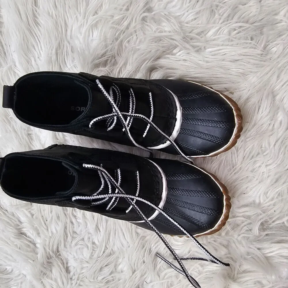 SOREL Out N About Waterproof Black Leather & Rubber Lace Up Duck Boots Size 5